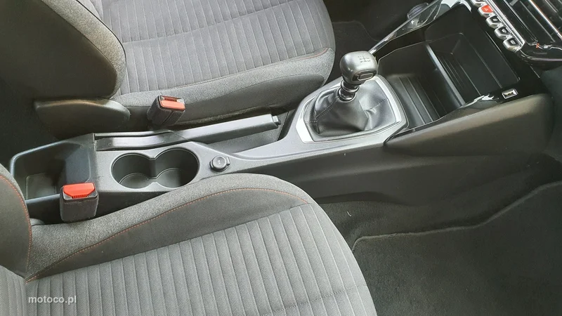 Peugeot 208 26
