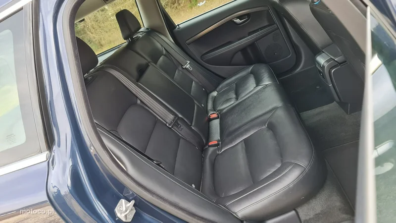 Volvo V70 9