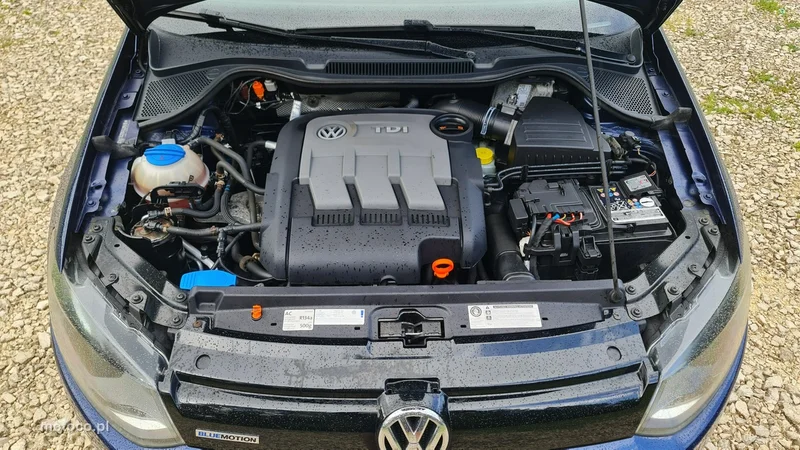 Volkswagen Polo V 6R 29