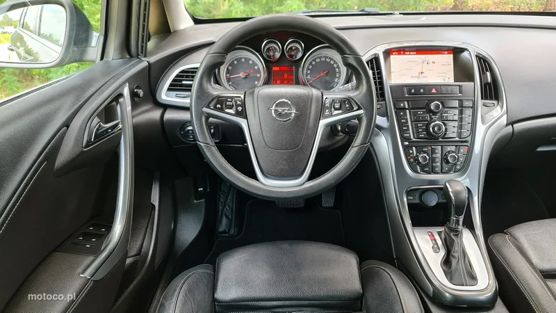 Opel Astra J 16