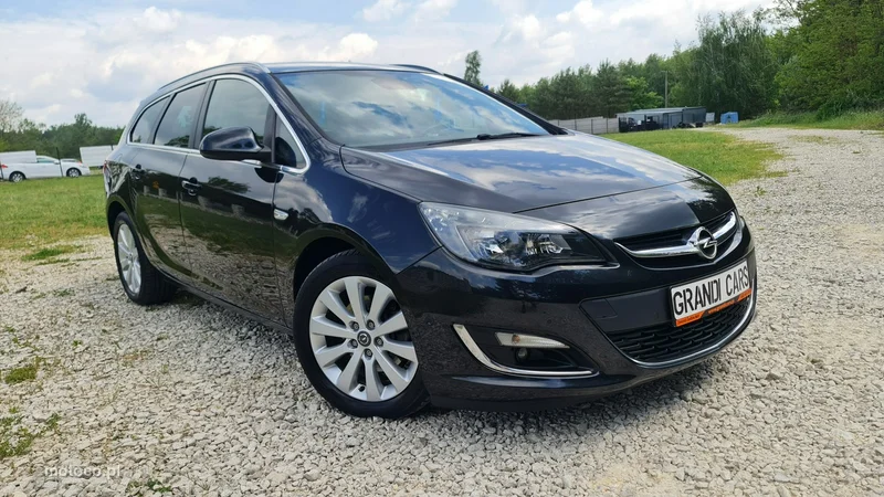 Opel Astra J 3