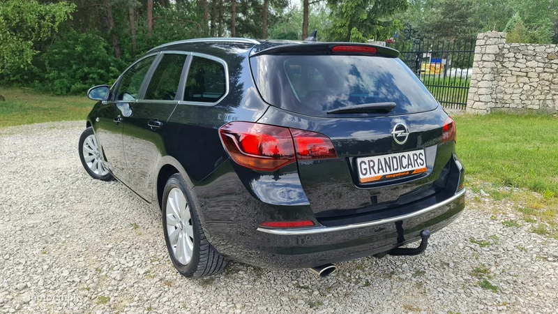 Opel Astra J 4