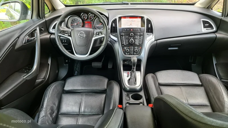 Opel Astra J 5