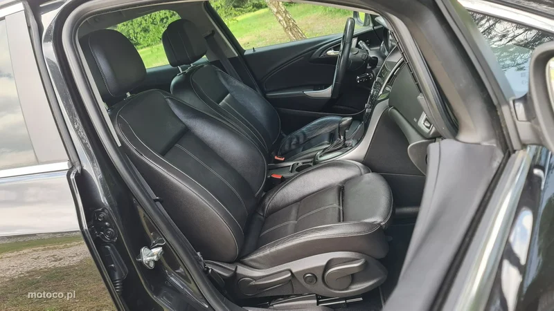 Opel Astra J 7