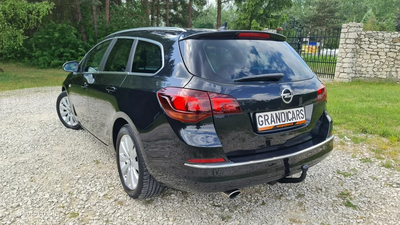 Opel Astra J 3
