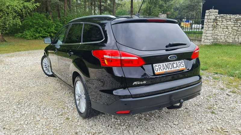 Ford Focus III 4
