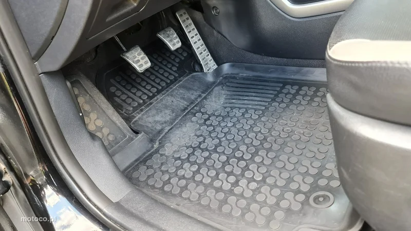 Hyundai Veloster 13