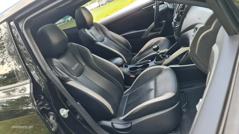 Hyundai Veloster 7