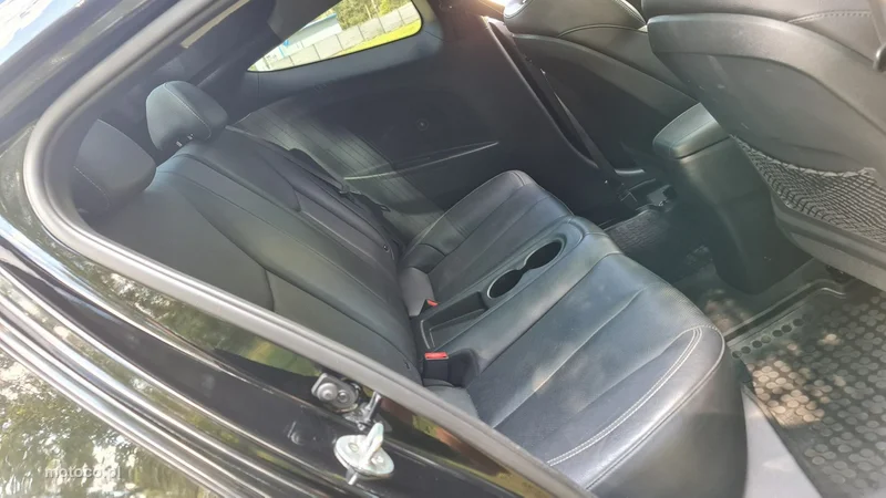 Hyundai Veloster 9