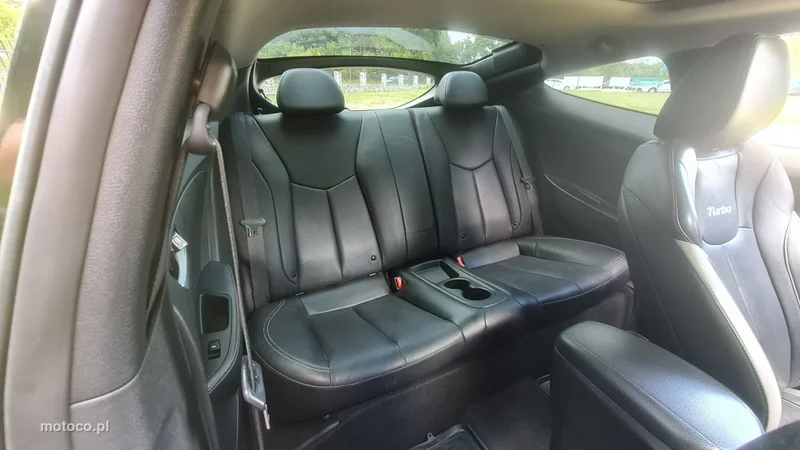 Hyundai Veloster 10