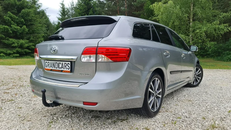 Toyota Avensis T27 2