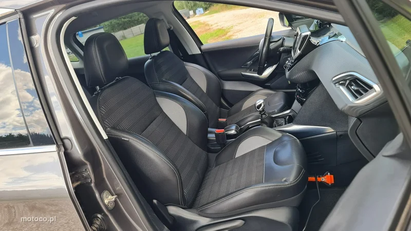 Peugeot 2008 7