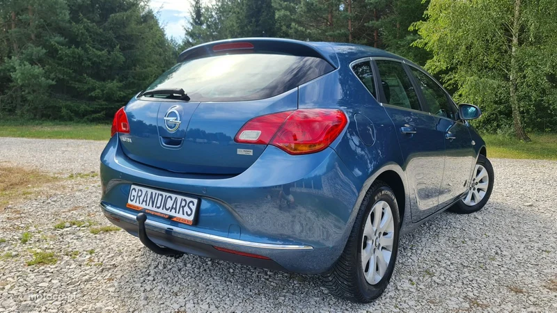Opel Astra J 2