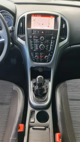 Opel Astra J 18