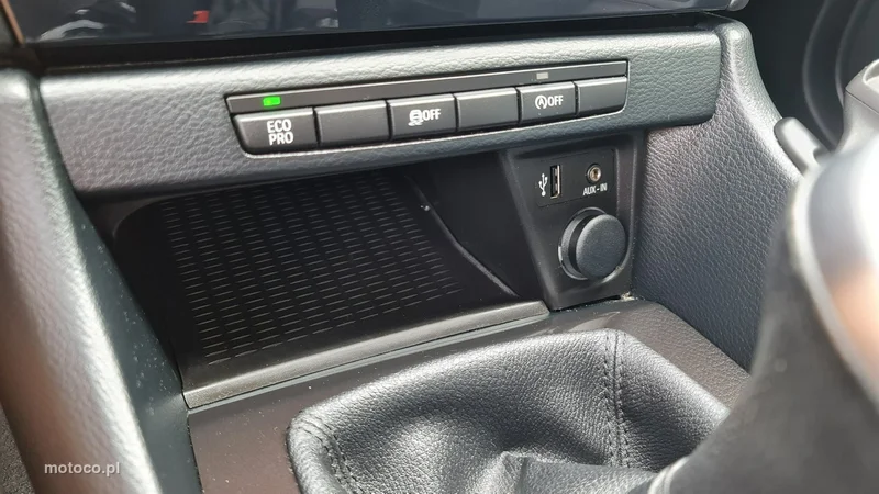 BMW X1 F48 24