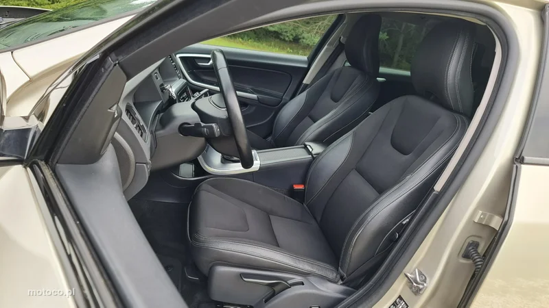 Volvo V60 Cross Country 6