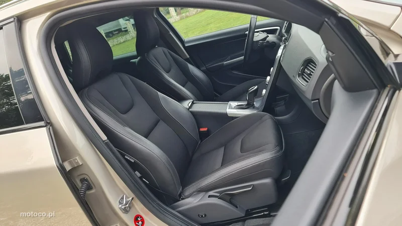 Volvo V60 Cross Country 7