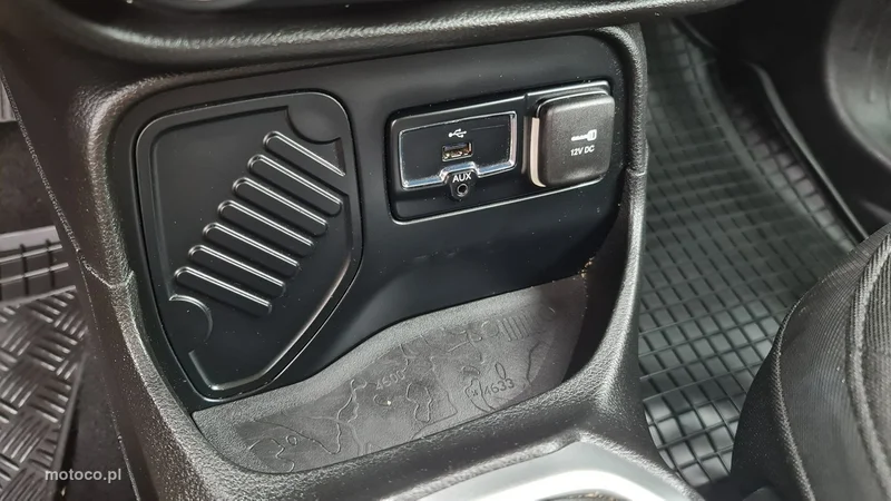 Jeep Renegade 22