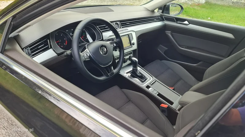 Volkswagen Passat Variant B8 11
