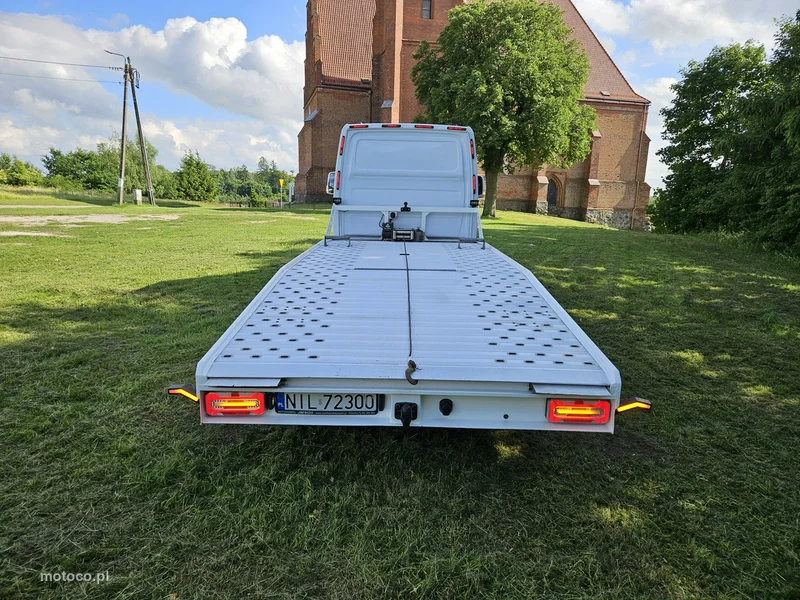 Mercedes-Benz Sprinter 5