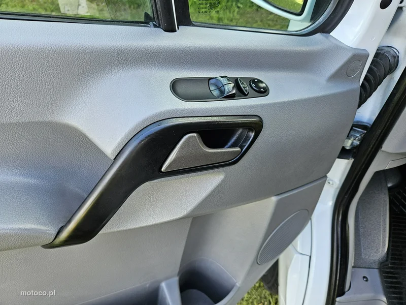 Mercedes-Benz Sprinter 14