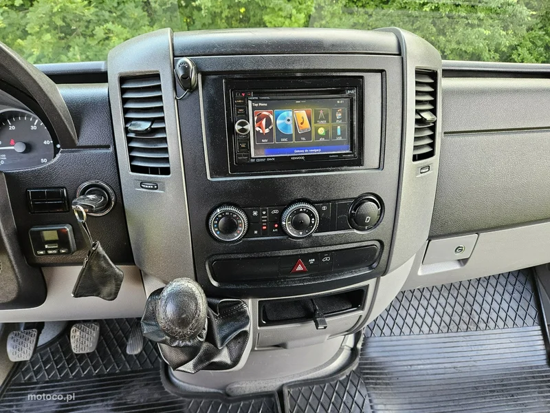 Mercedes-Benz Sprinter 16