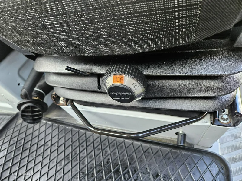 Mercedes-Benz Sprinter 23