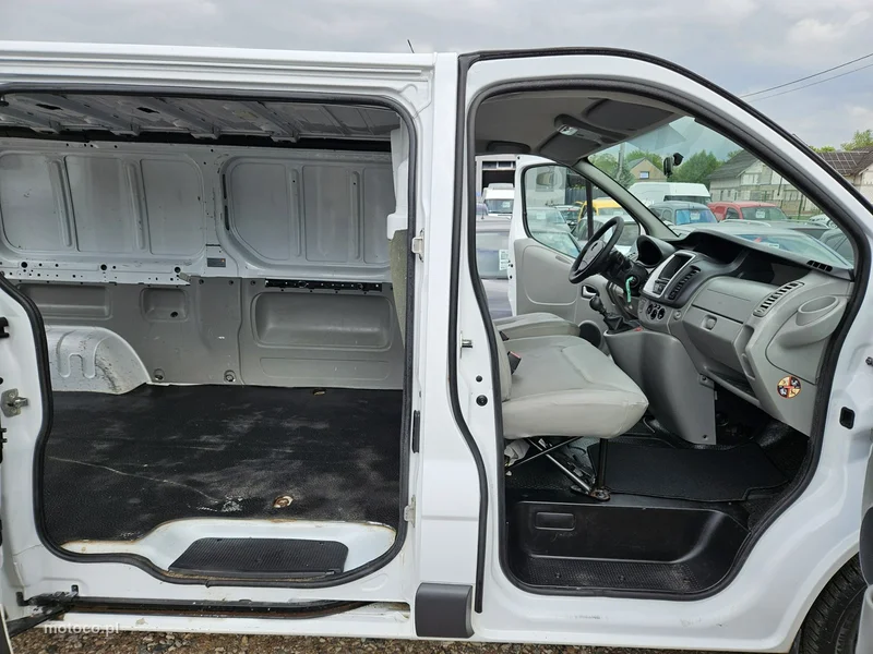 Opel Vivaro 10