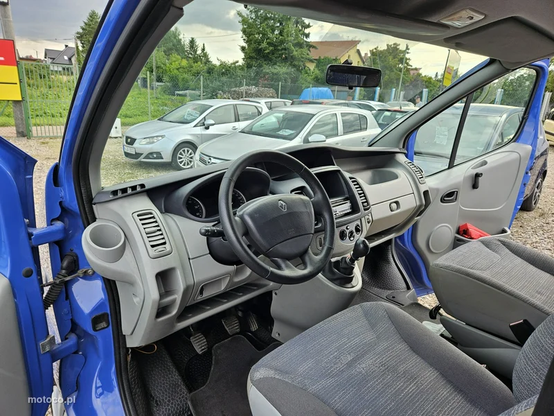 Renault Trafic 8