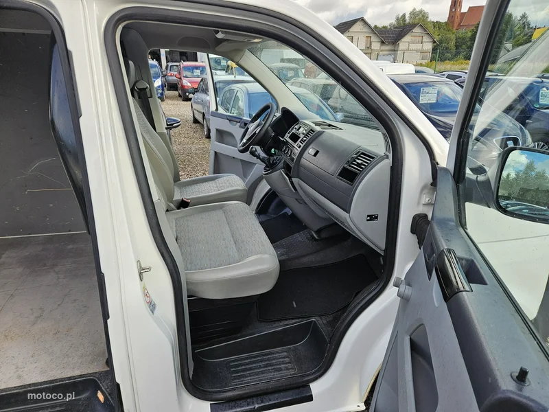 Volkswagen Transporter 9