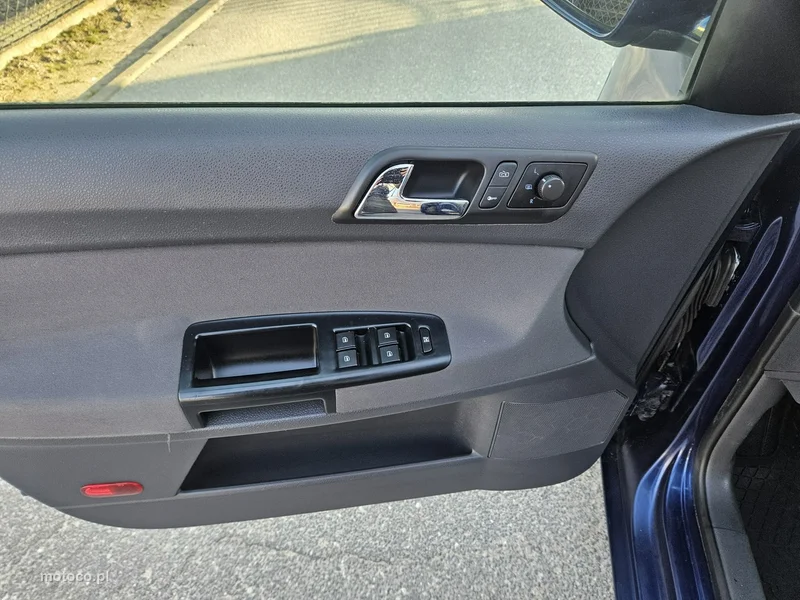 Volkswagen Polo IV 9N 14