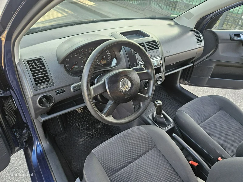 Volkswagen Polo IV 9N 8