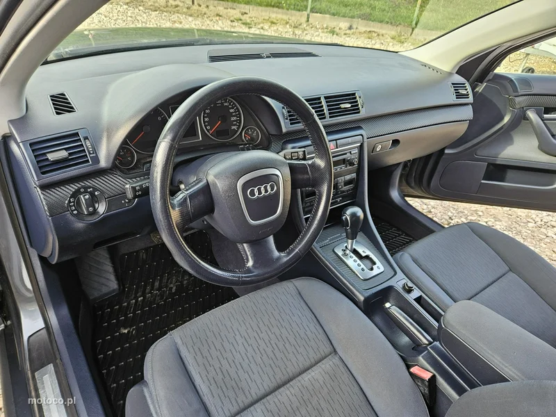 Audi A4 B7 8