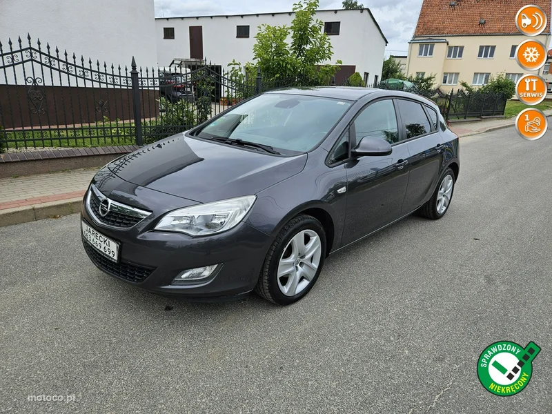 Opel Astra J