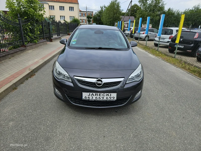 Opel Astra J 2
