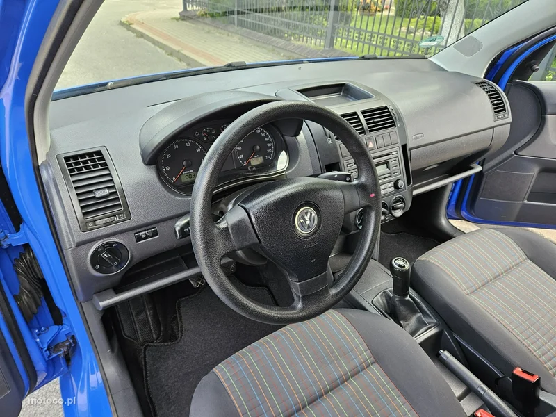 Volkswagen Polo IV 9N 8