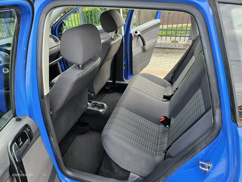 Volkswagen Polo IV 9N 9