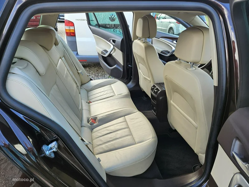 Opel Insignia A 11