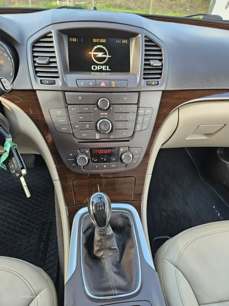 Opel Insignia A 13