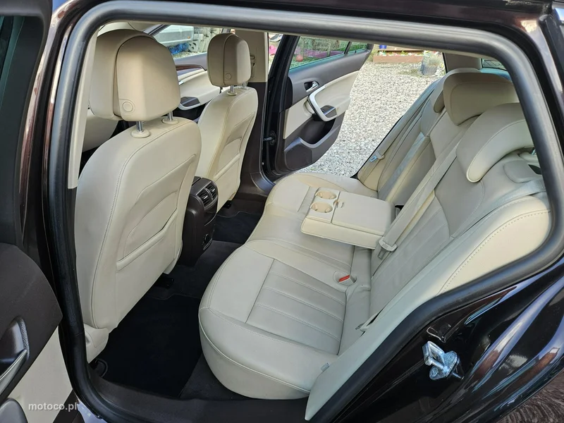Opel Insignia A 9