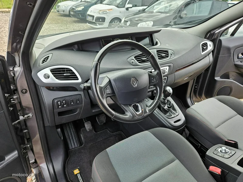 Renault Grand Scenic II 8