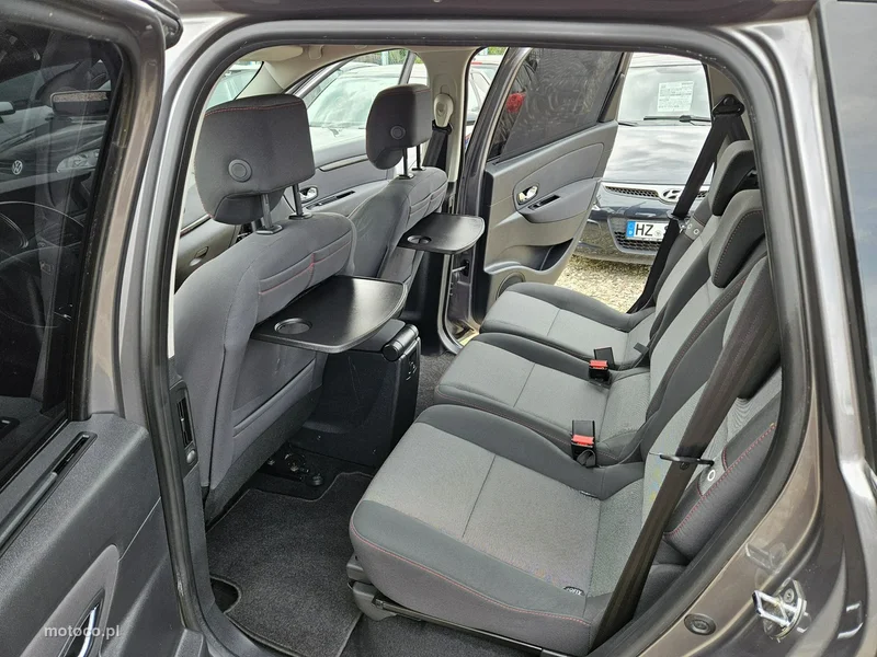 Renault Grand Scenic II 9