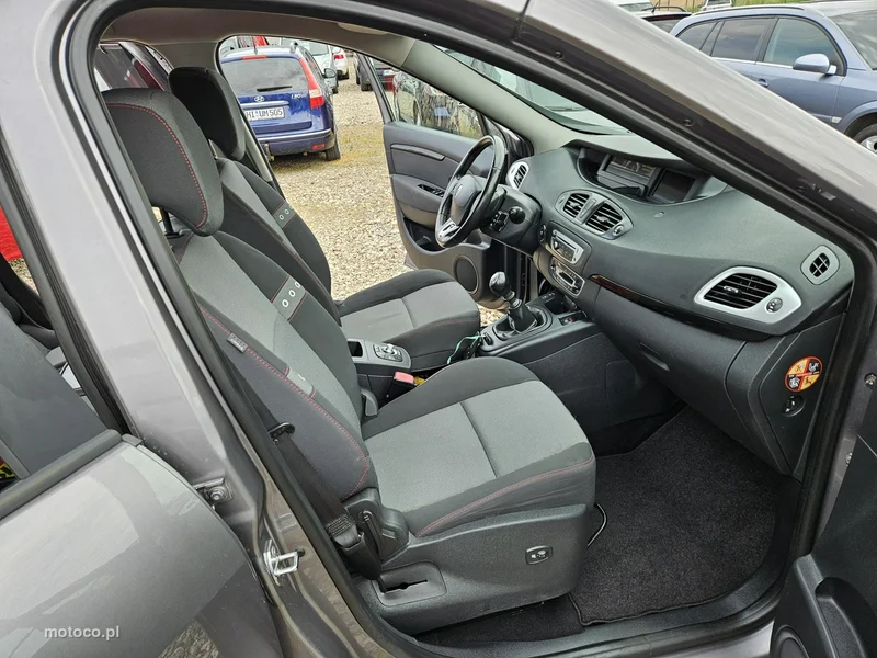 Renault Grand Scenic II 10