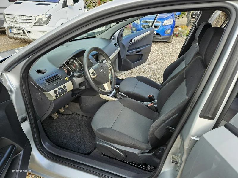 Opel Astra H 7
