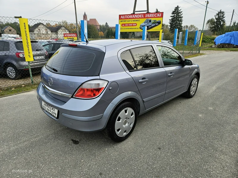 Opel Astra H 4