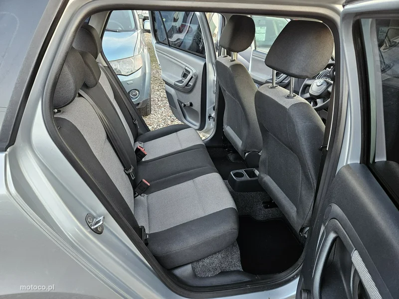 Skoda Fabia II 11