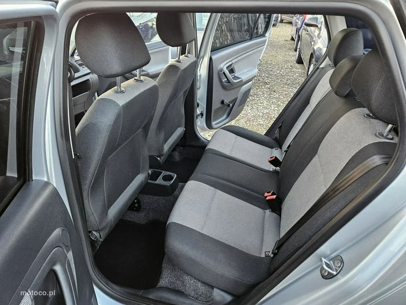 Skoda Fabia II 9