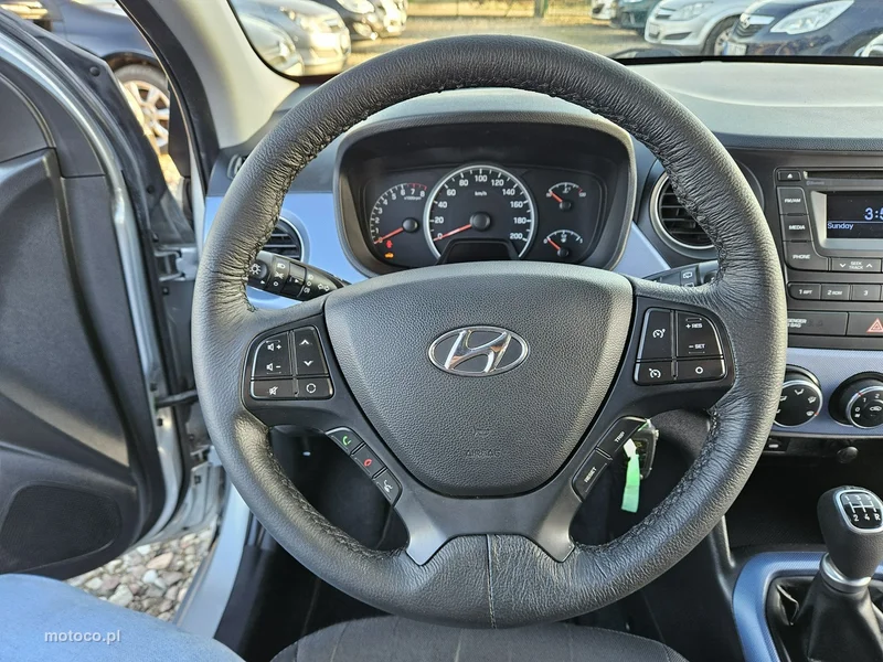Hyundai i10 15