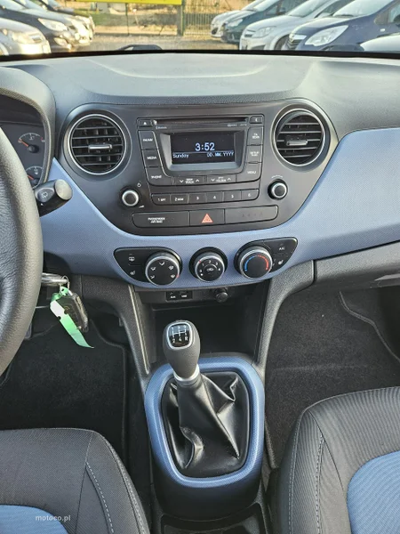 Hyundai i10 16