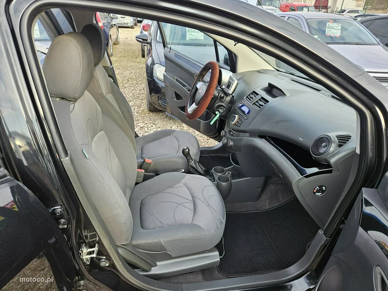 Chevrolet Spark 10